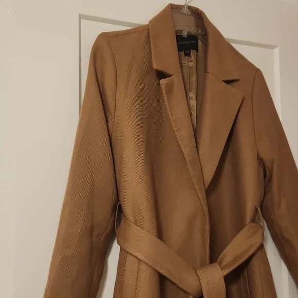 Banana Republic Twill Long Trench in Camel - Picture 3 of 7